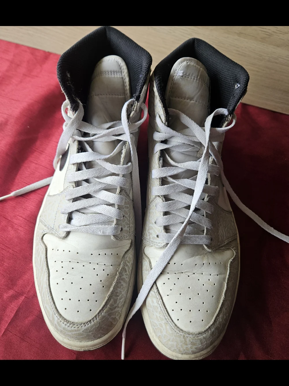 Air Jordan 1 Retro High Top White Elephant Print Adult 11 Shoes Sneakers RARE!